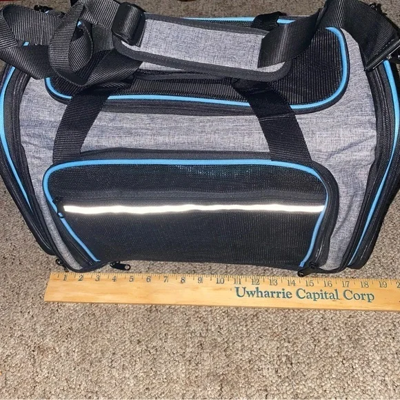 Pet Carrier‎